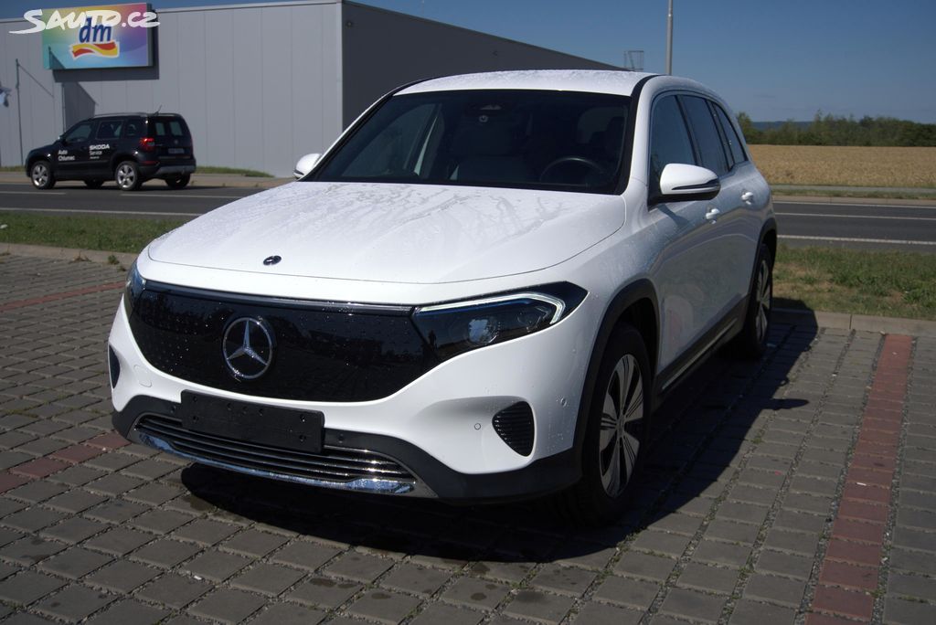 Mercedes-Benz EQB, MERCEDES EQB 300 4M